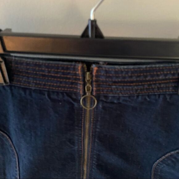 Abercrombie and Fitch Zip front Jean Skirt 6 - Picture 2 of 4